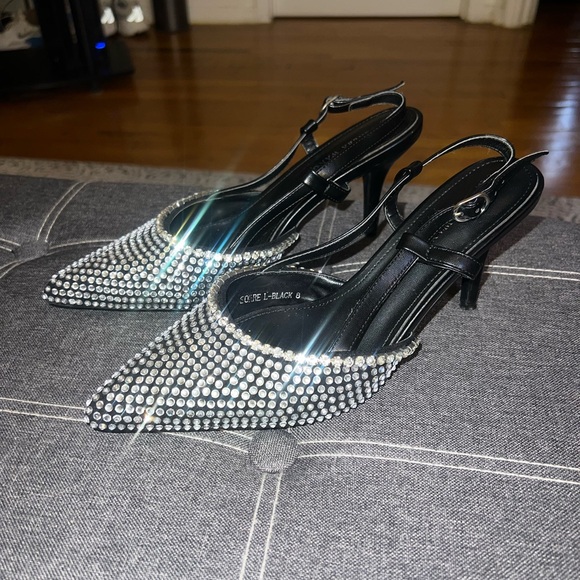 Elegant Black and Silver Heels - Picture 3 of 3